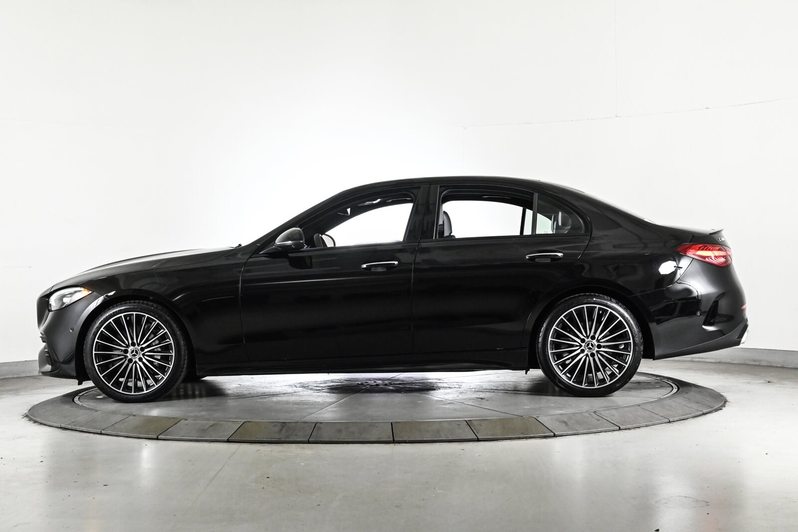 2025 MERCEDES-BENZ C-CLASS - Image 8