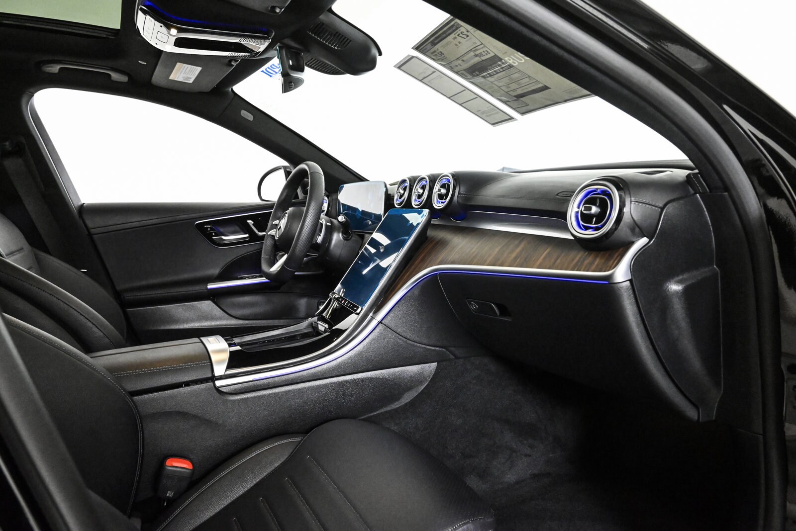 2025 MERCEDES-BENZ C-CLASS - Image 24