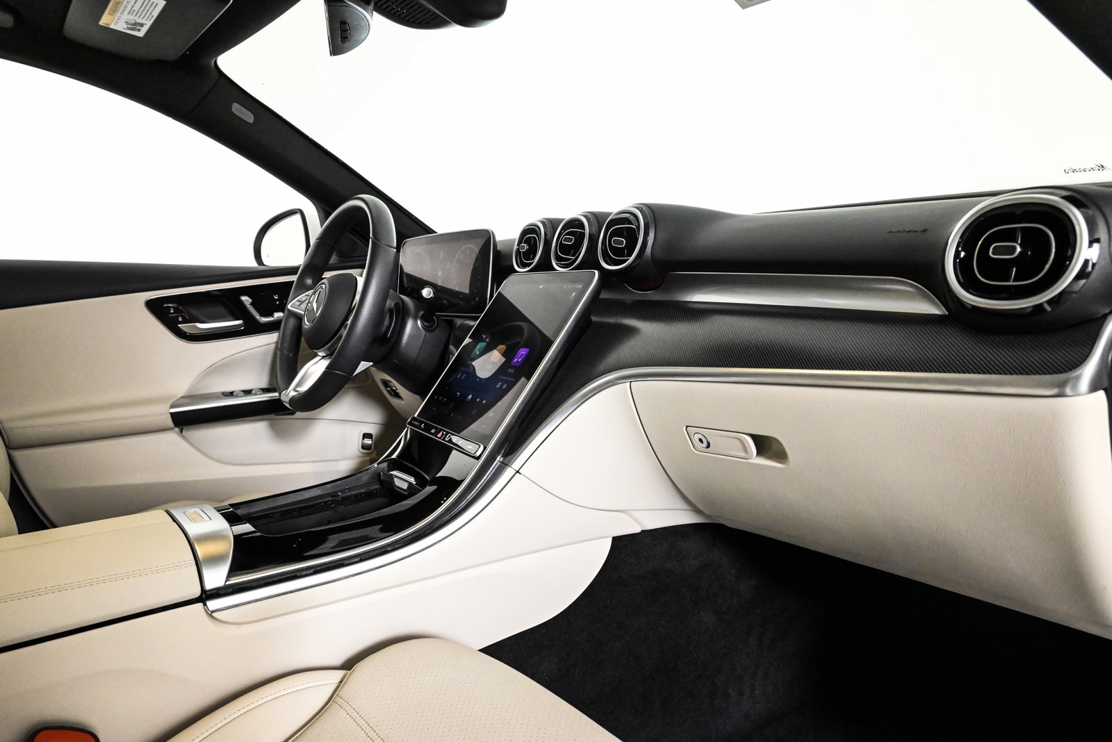 2025 MERCEDES-BENZ C-CLASS - Image 23