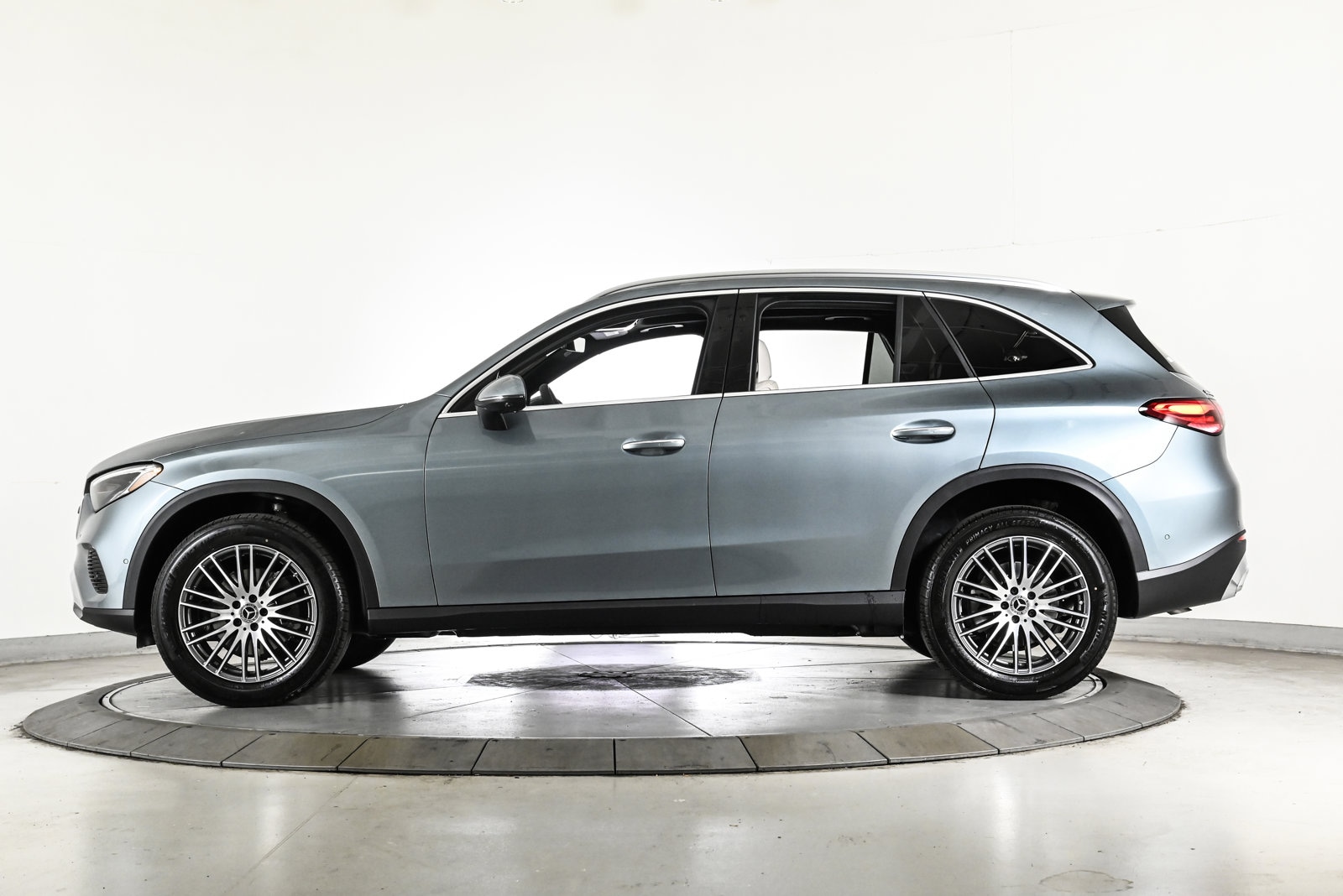 2026 MERCEDES-BENZ GLC-CLASS - Image 9