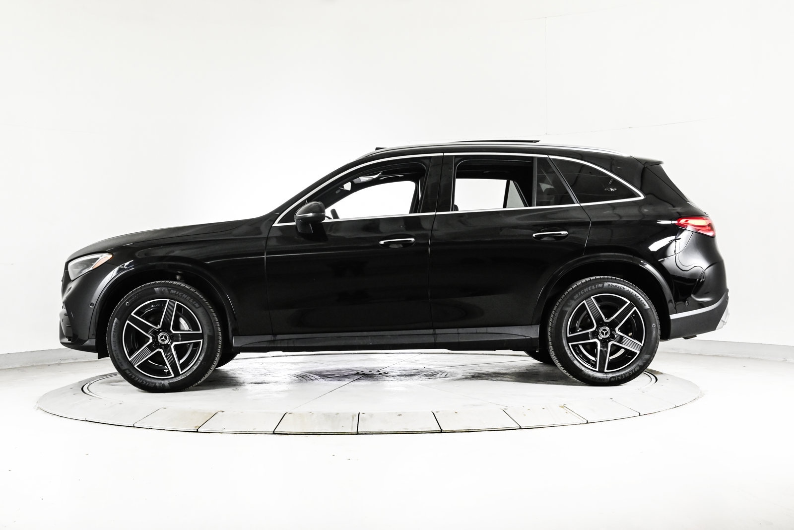 2025 MERCEDES-BENZ GLC-CLASS - Image 9