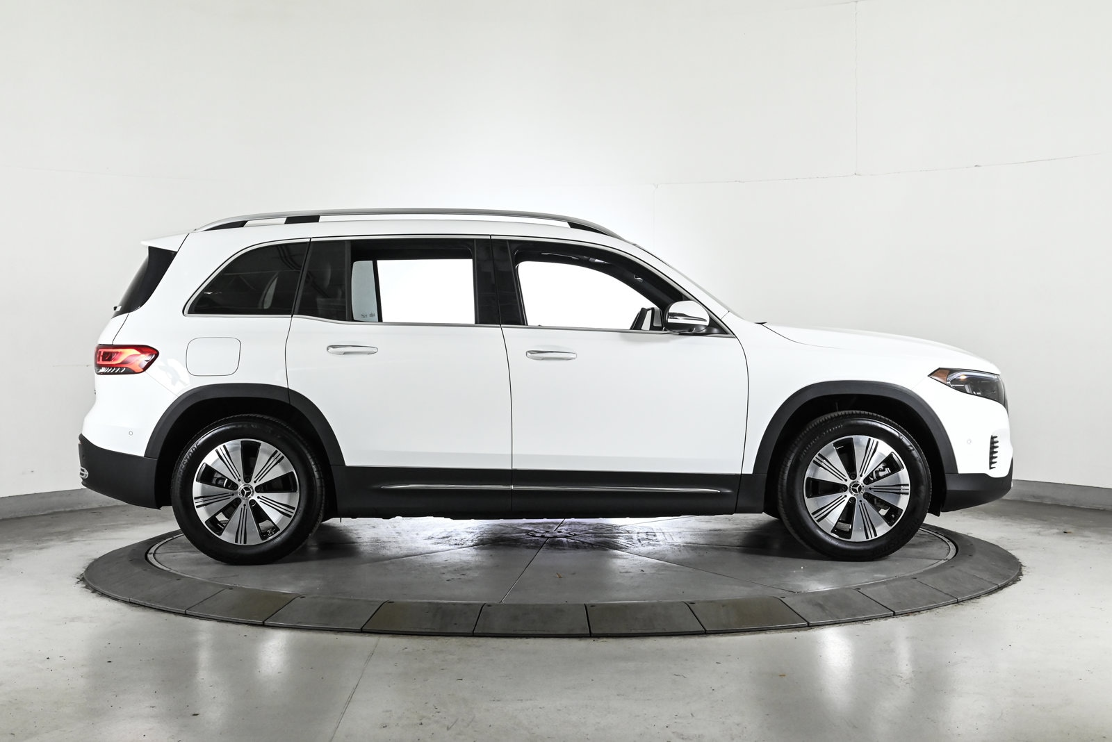 2023 MERCEDES-BENZ EQB-CLASS - Image 4