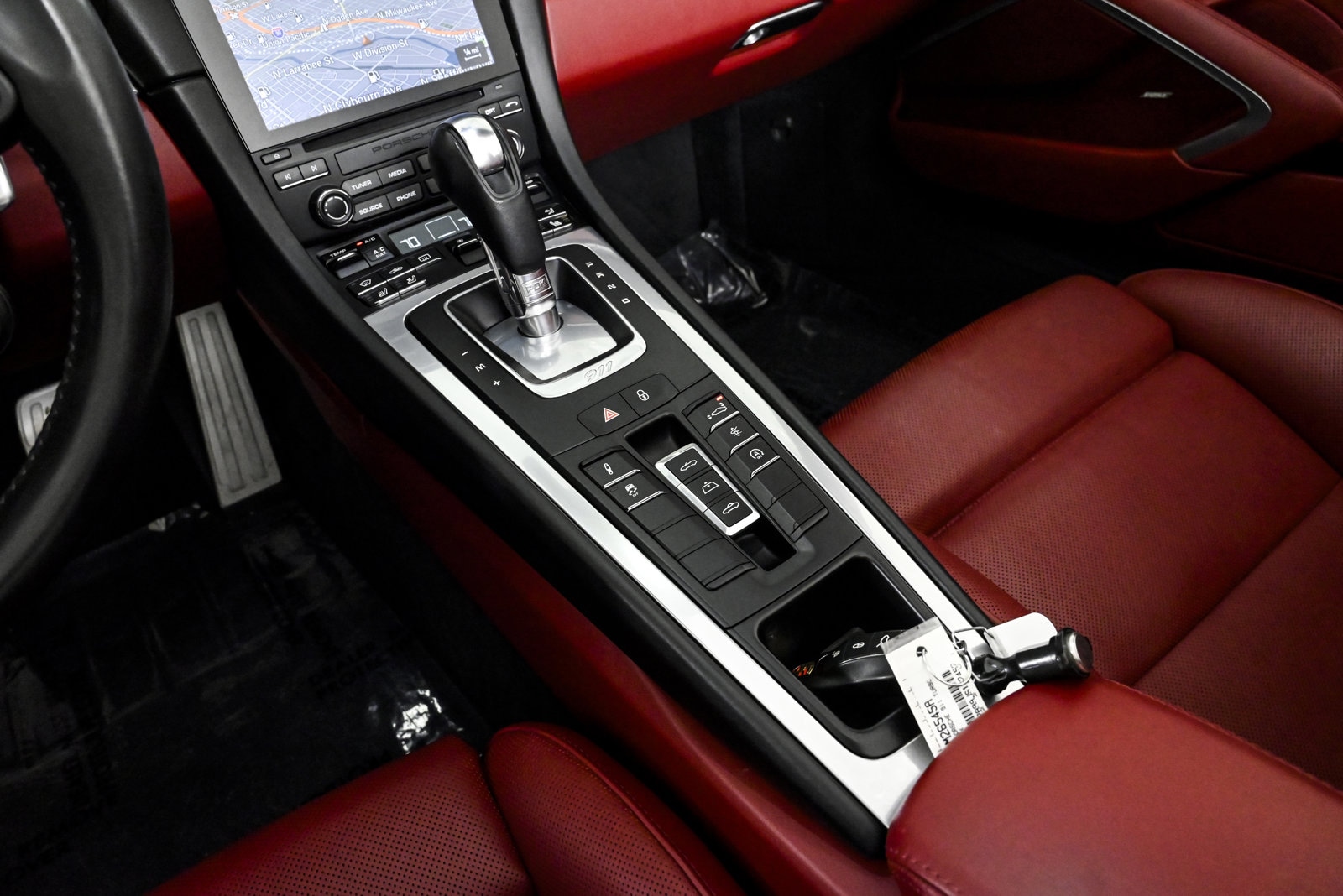 2018 PORSCHE 911 - Image 16