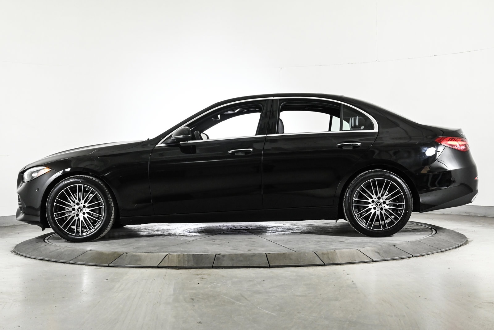 2026 MERCEDES-BENZ C-CLASS - Image 9