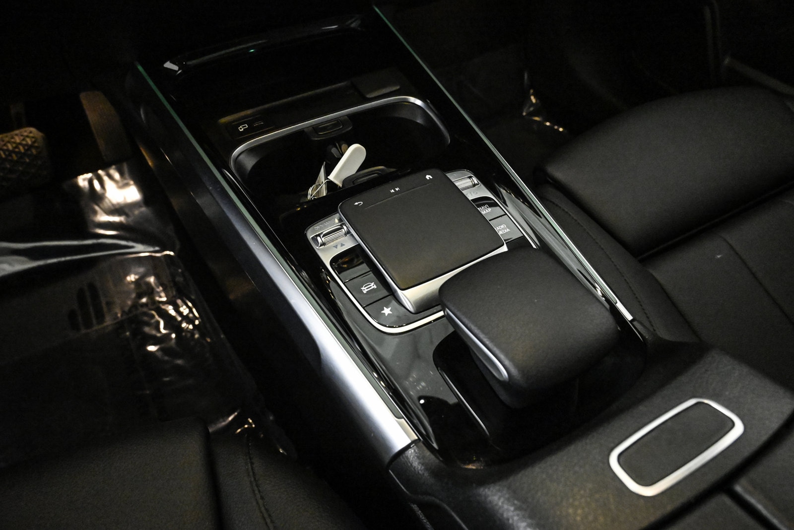 2020 MERCEDES-BENZ GLB-CLASS - Image 13