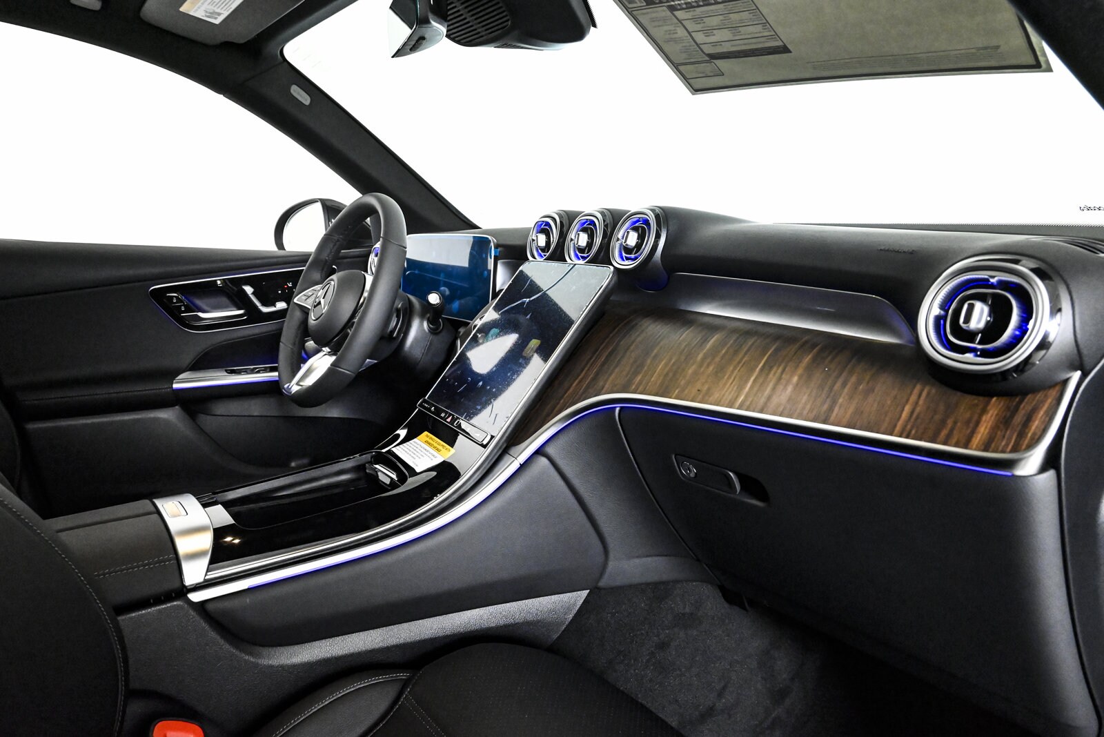 2026 MERCEDES-BENZ GLC-CLASS - Image 24