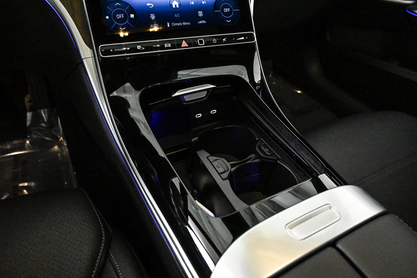 2025 MERCEDES-BENZ C-CLASS - Image 13