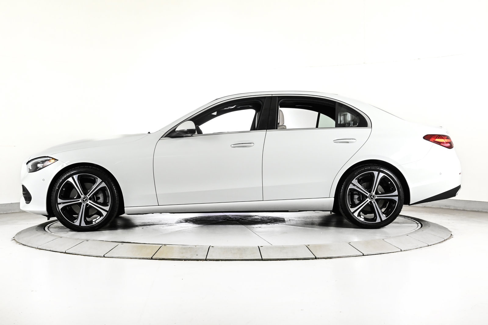 2025 MERCEDES-BENZ C-CLASS - Image 9