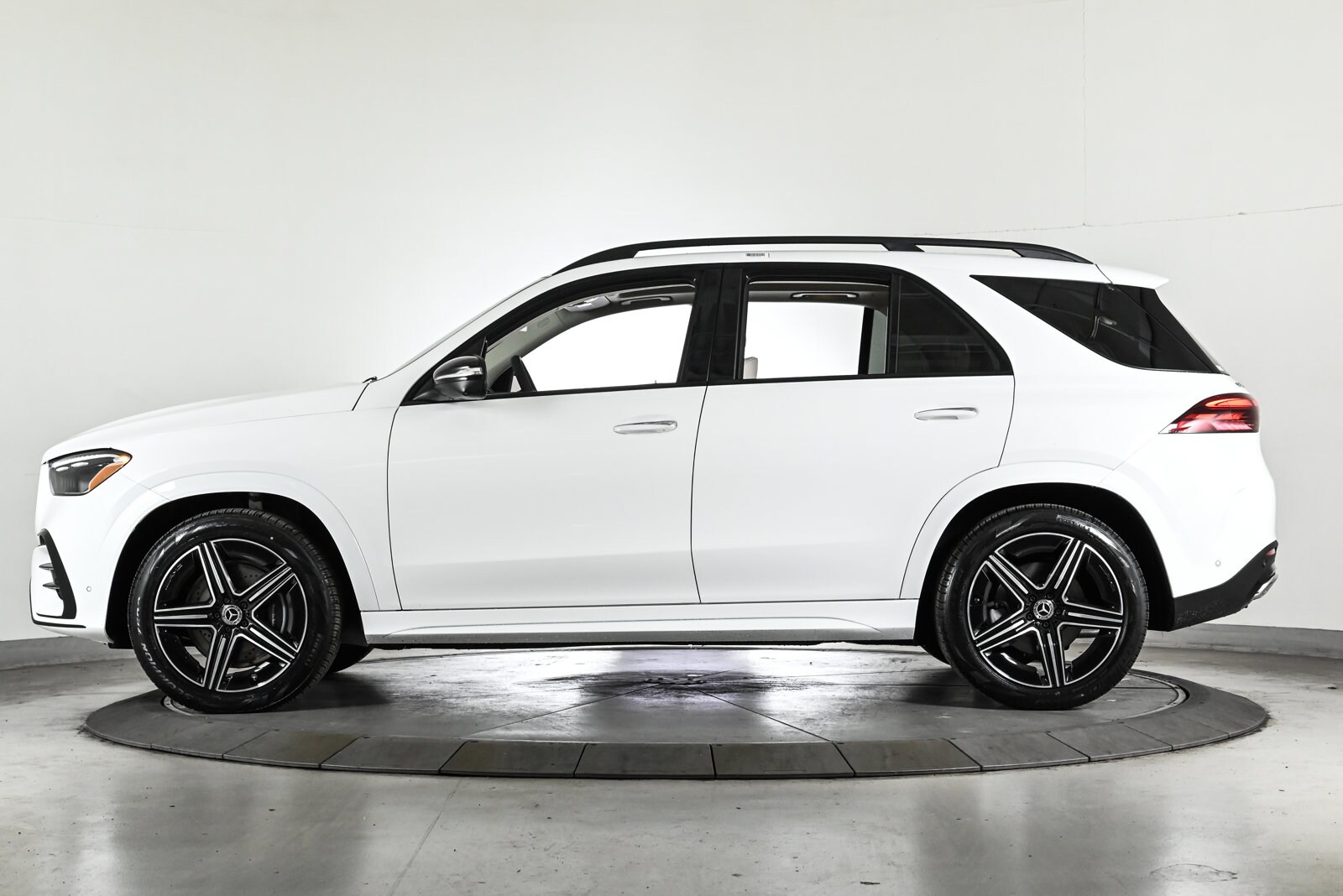 2026 MERCEDES-BENZ GLE-CLASS - Image 9