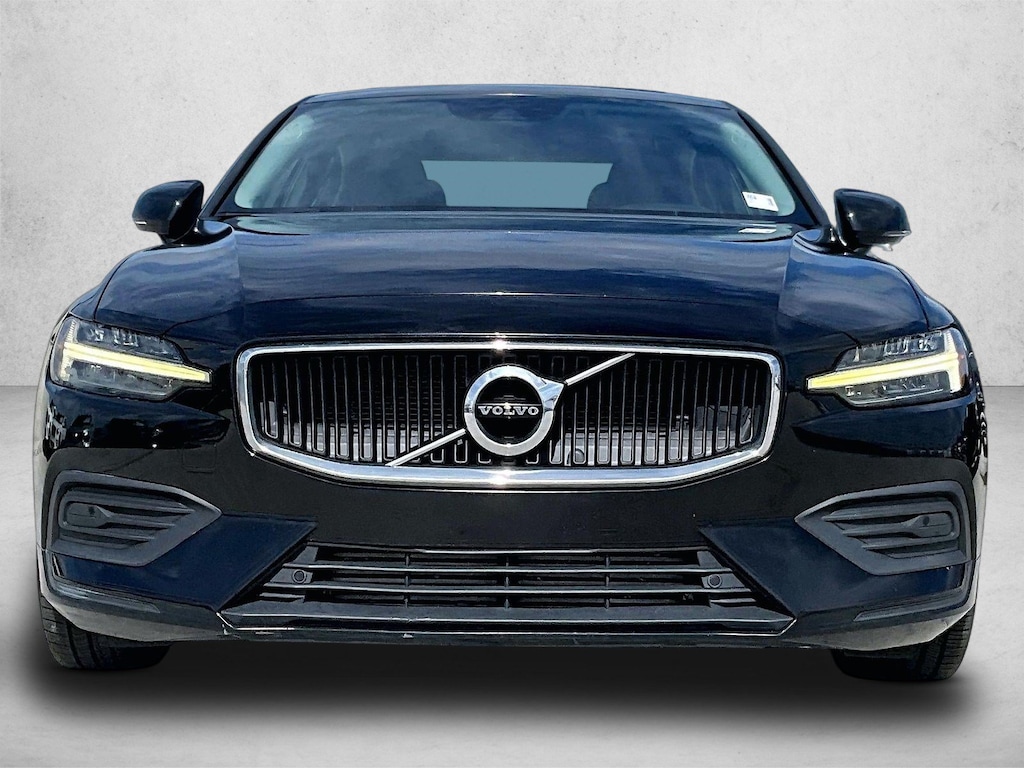 Used 2020 Volvo S60 T5 Momentum Sedan