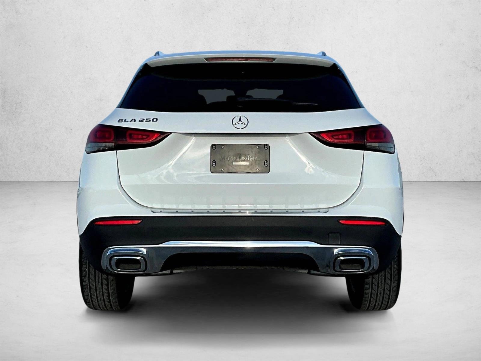 2022 Mercedes Benz GLA 250 photo 2