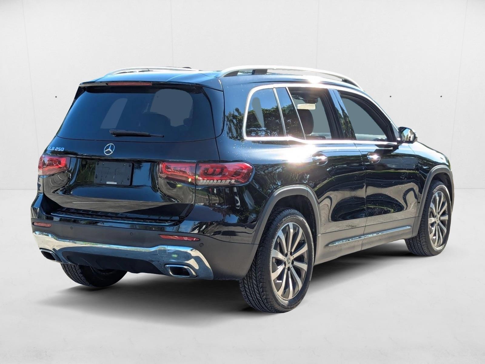2020 Mercedes Benz GLB 250 photo 3