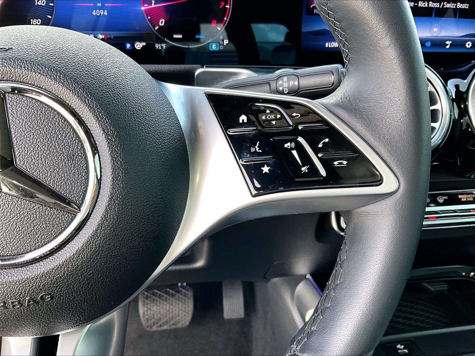 2026 Mercedes-Benz GLB GLB 250 - Photo 21