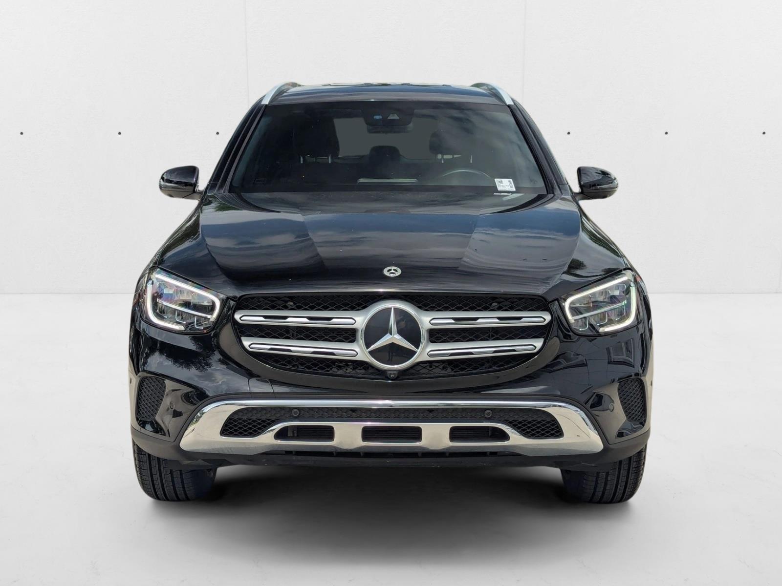 2022 Mercedes Benz GLC 300 photo 2