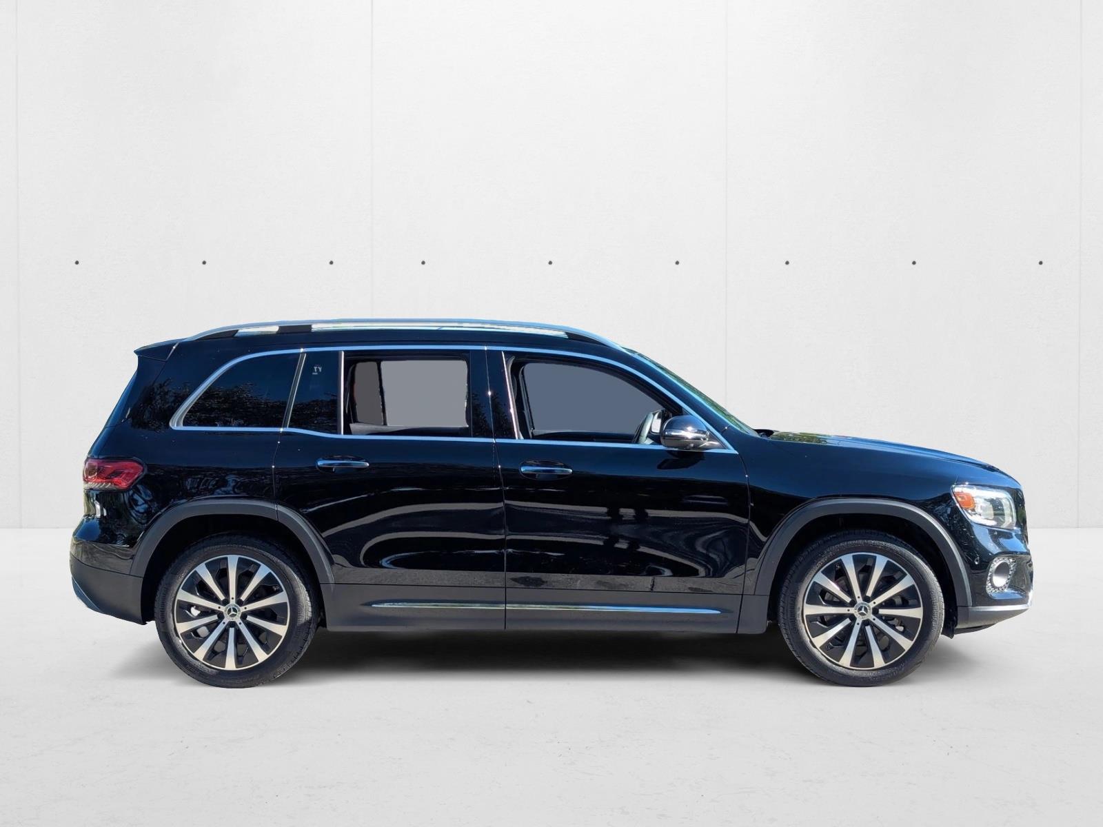 2020 Mercedes Benz GLB 250 photo 2