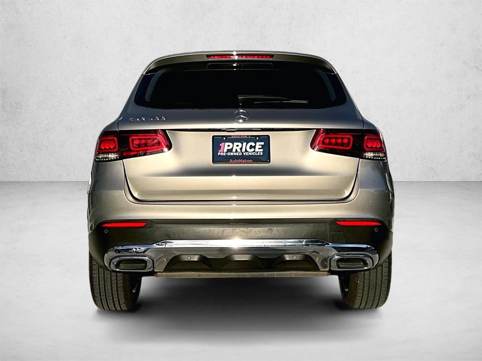 2022 Mercedes Benz GLC 300 photo 4