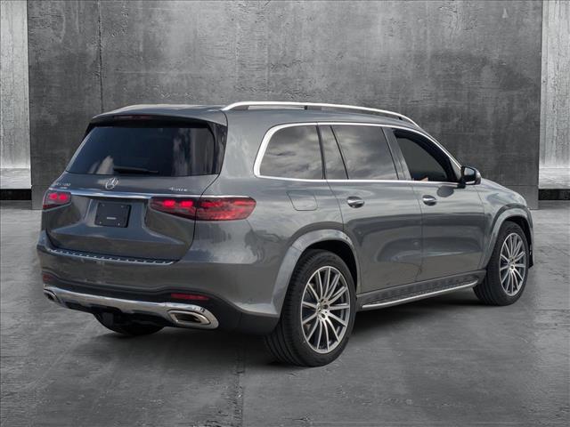 2025 Mercedes Benz GLS 580 4MATIC photo 2