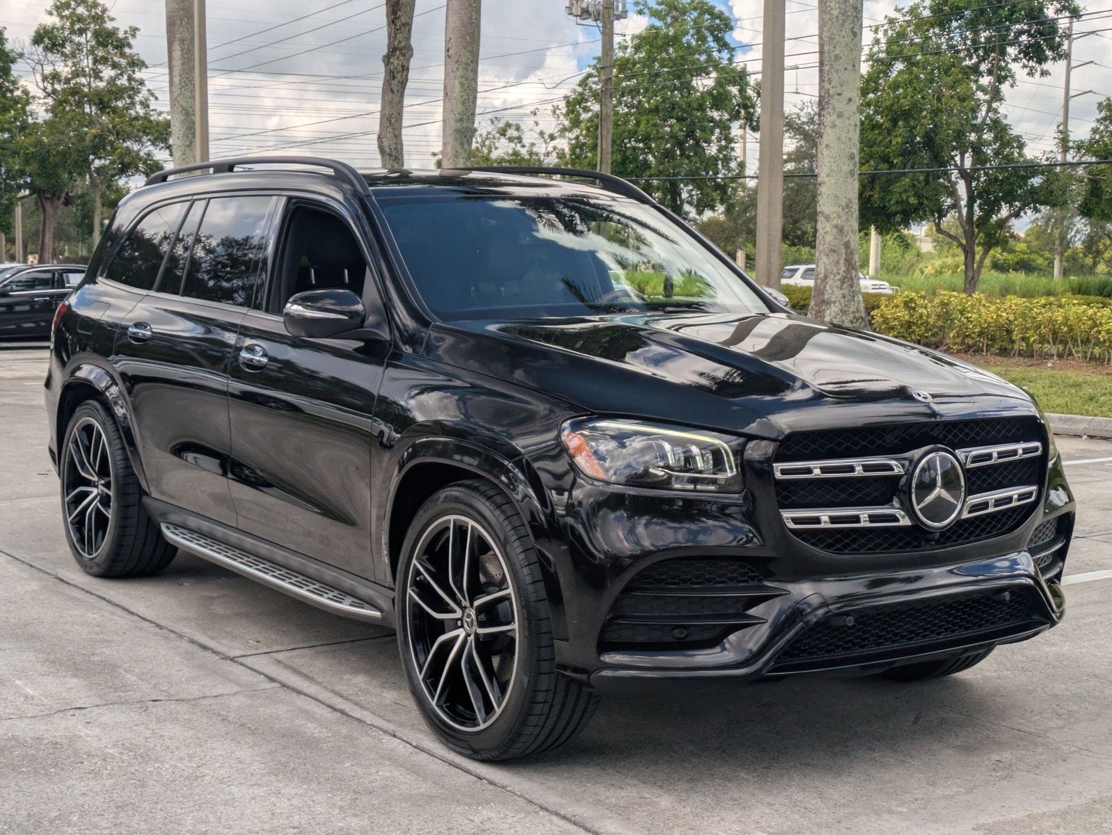 2022 Mercedes Benz GLS 450 4MATIC photo 2