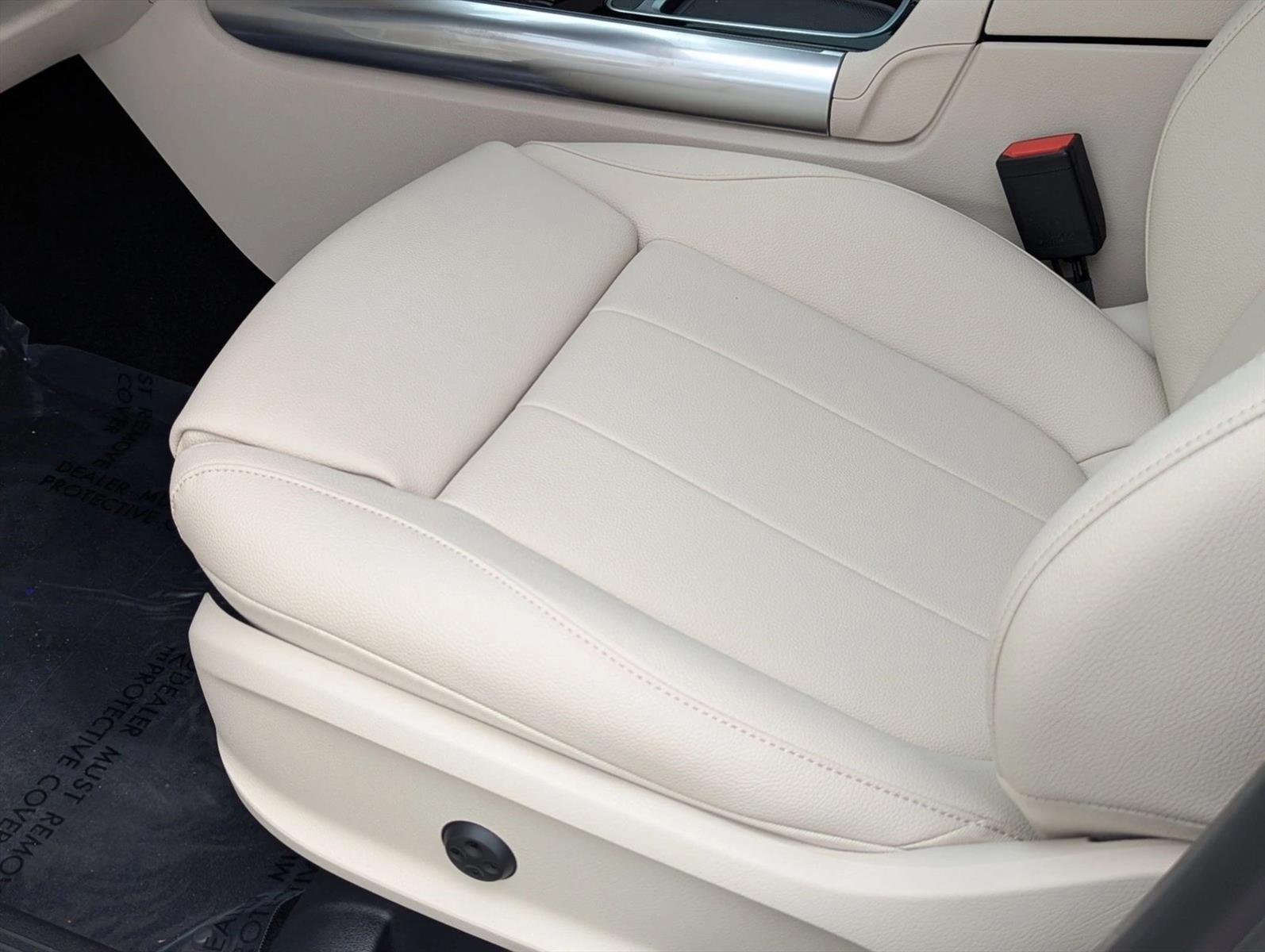 2025 Mercedes Benz GLA 250 4MATIC photo 4