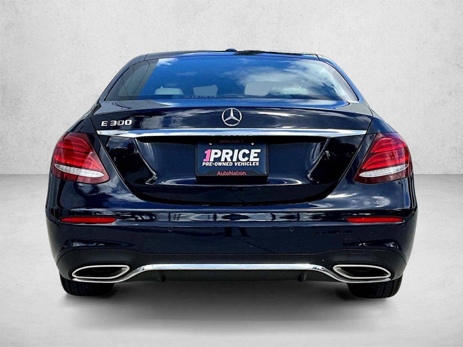 2018 Mercedes Benz E 300 Sedan photo 4