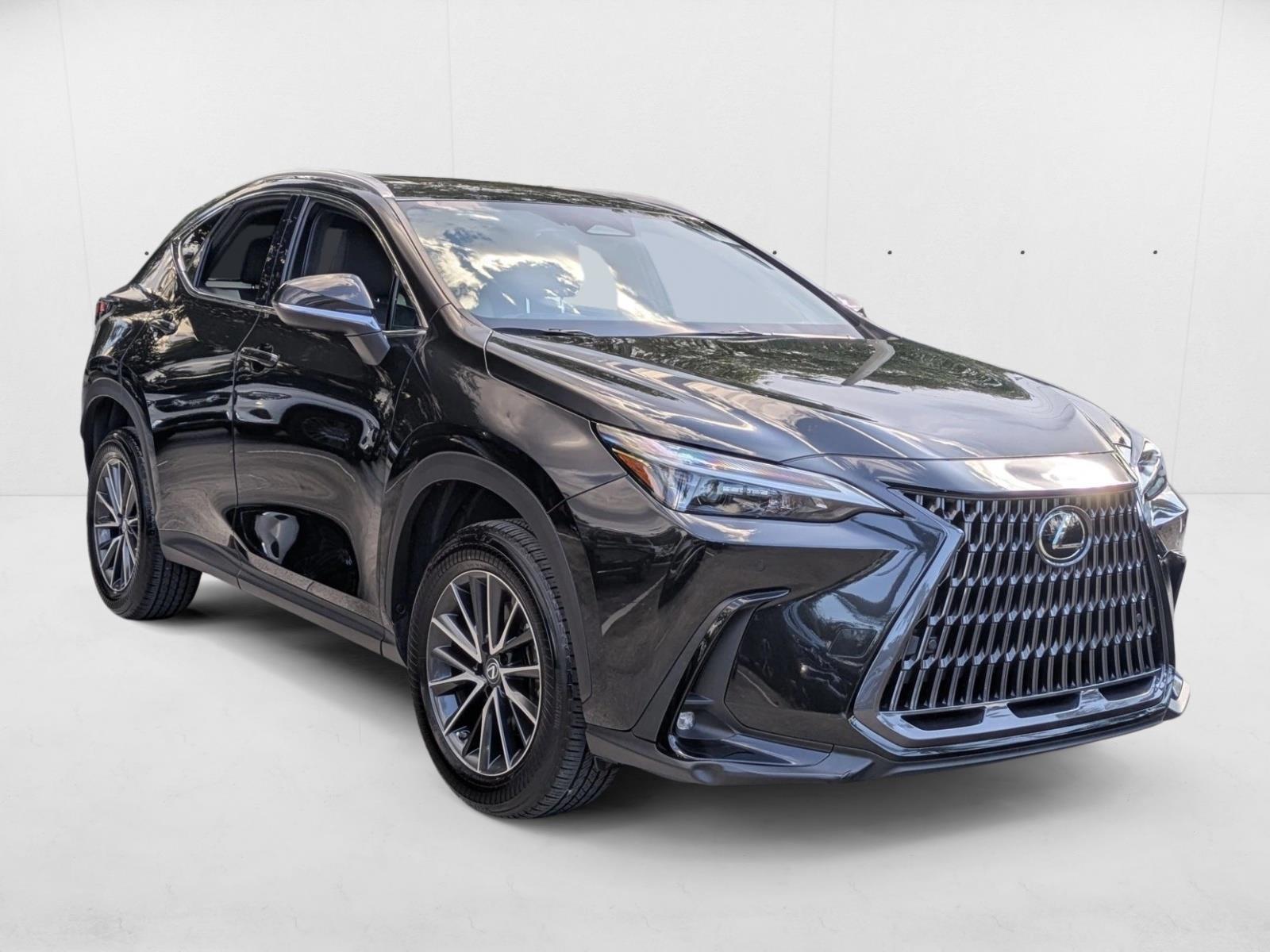 2023 Lexus NX Premium photo 3