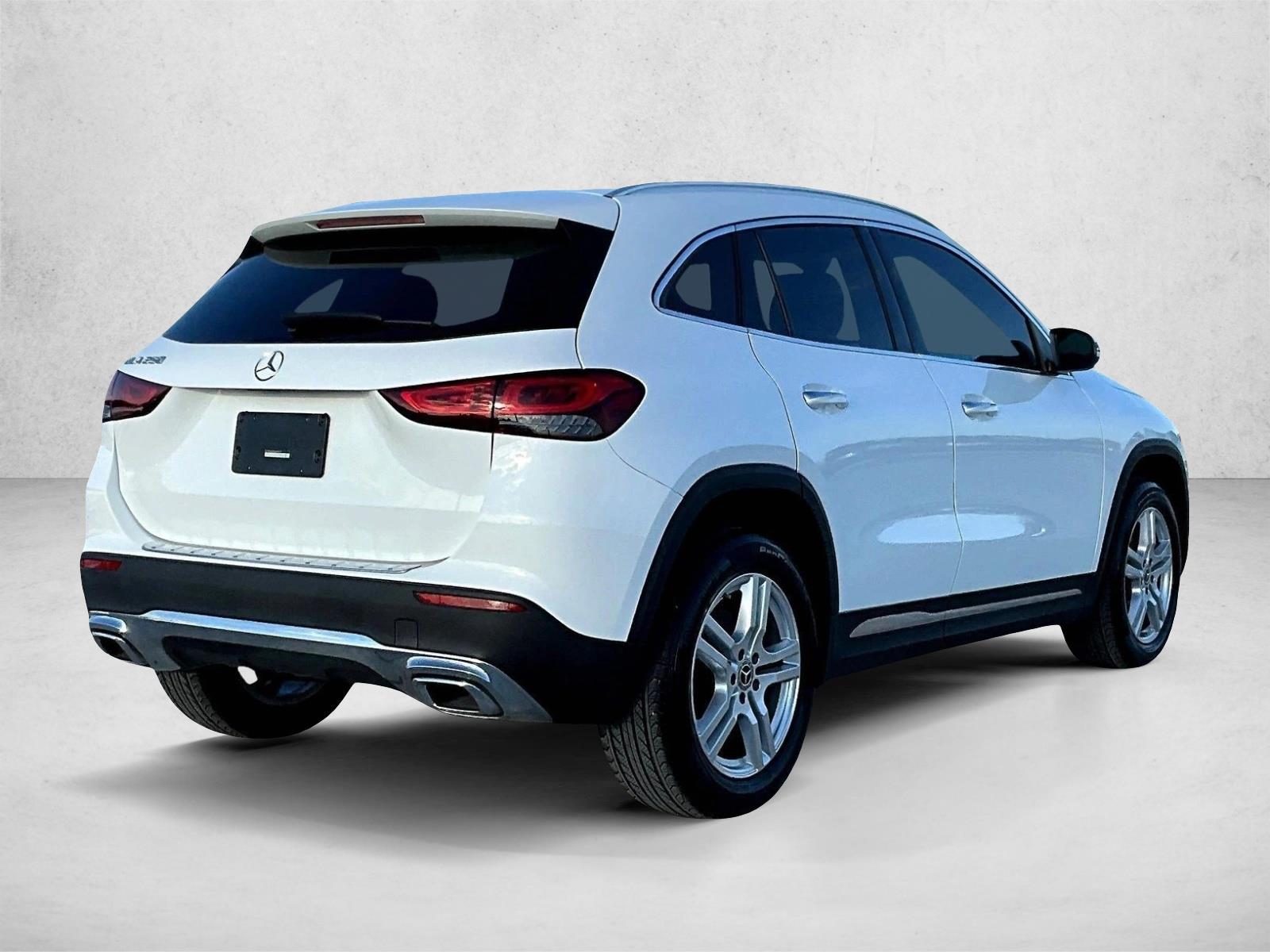 2022 Mercedes Benz GLA 250 photo 2