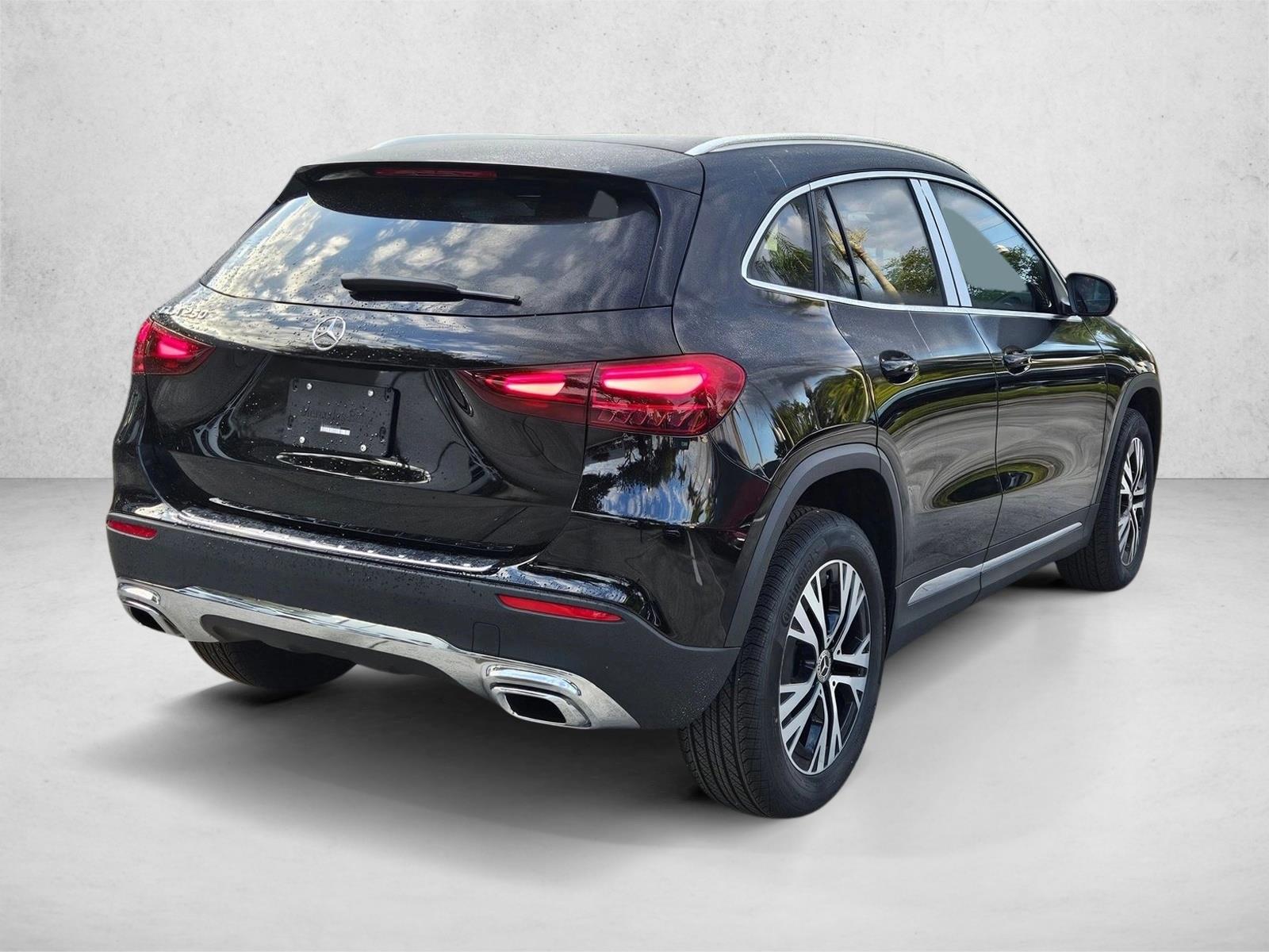 2025 Mercedes Benz GLA 250 photo 2