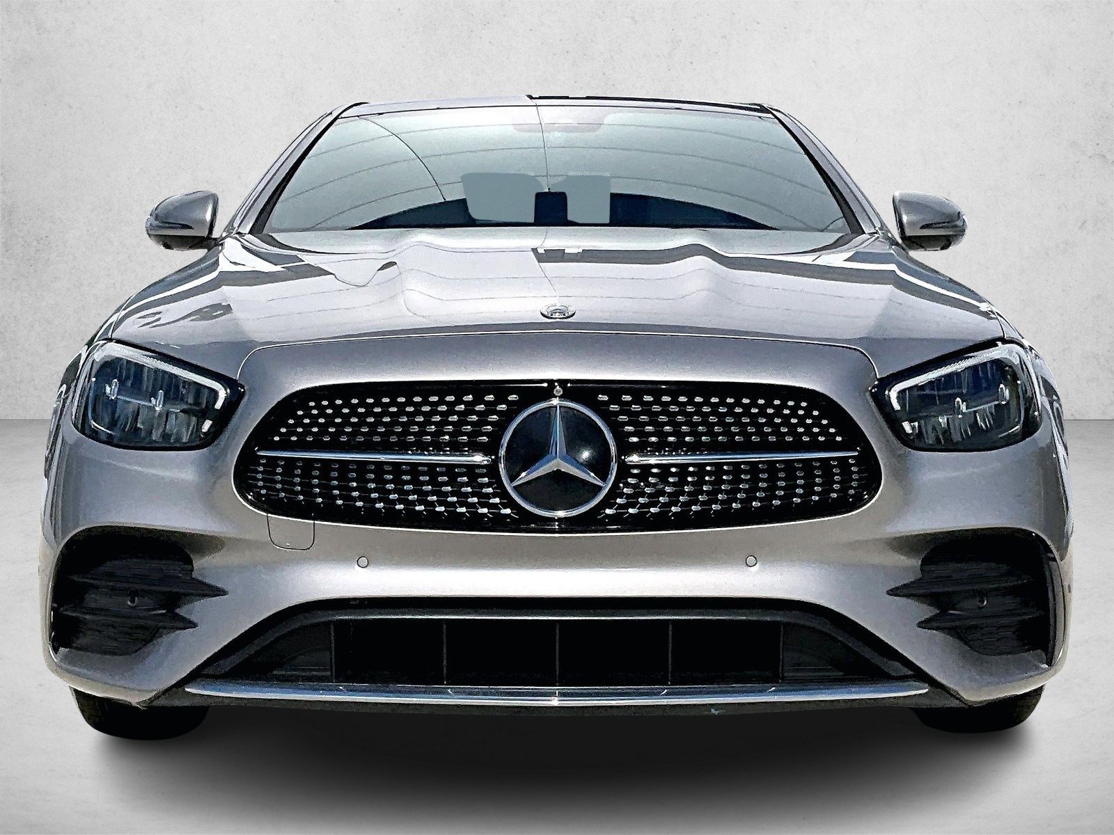 2022 Mercedes Benz E 350 Sedan photo 3