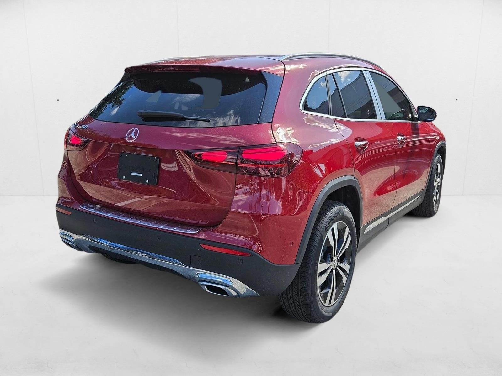 2025 Mercedes Benz GLA 250 photo 2