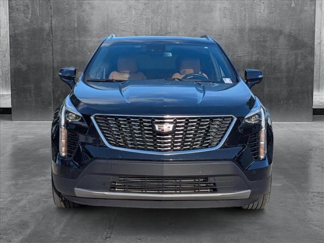 Used 2021 Cadillac XT4 Premium Luxury with VIN 1GYFZDR45MF080423 for sale in Coconut Creek, FL