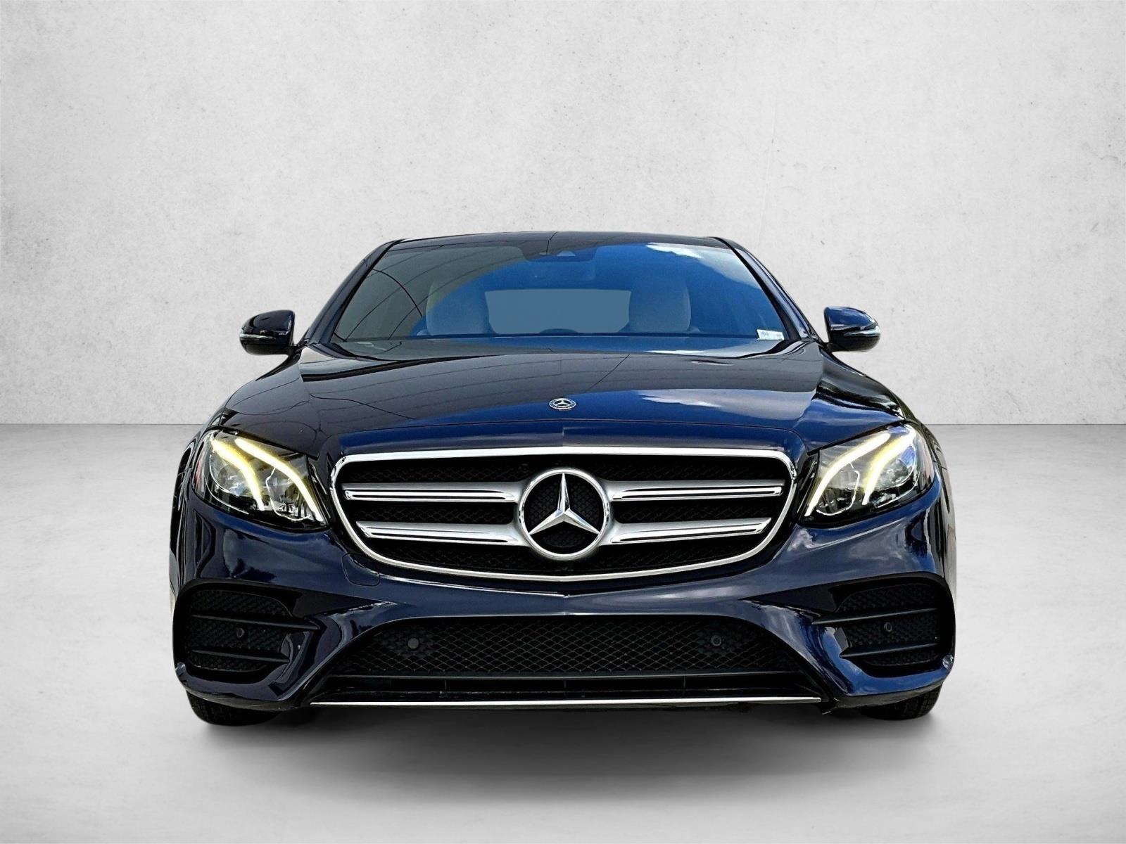 2018 Mercedes Benz E 300 Sedan photo 3