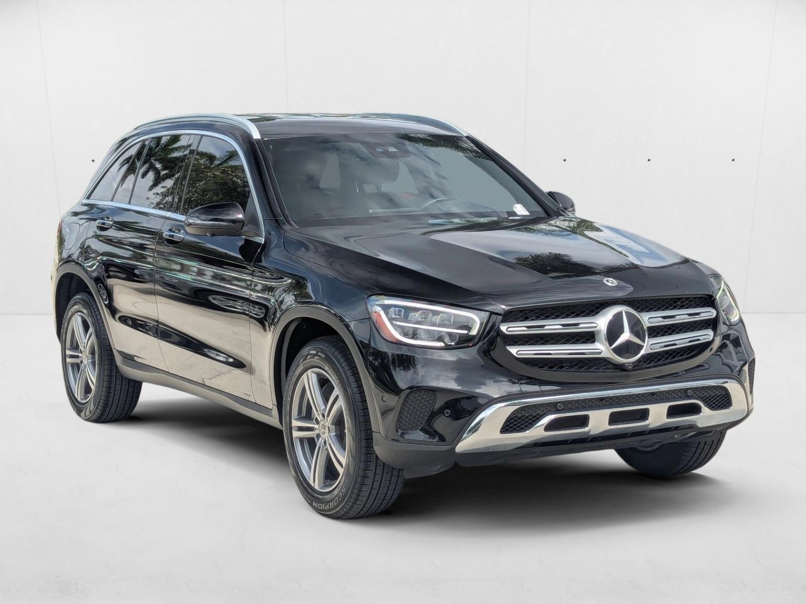 2022 Mercedes Benz GLC 300 photo 3