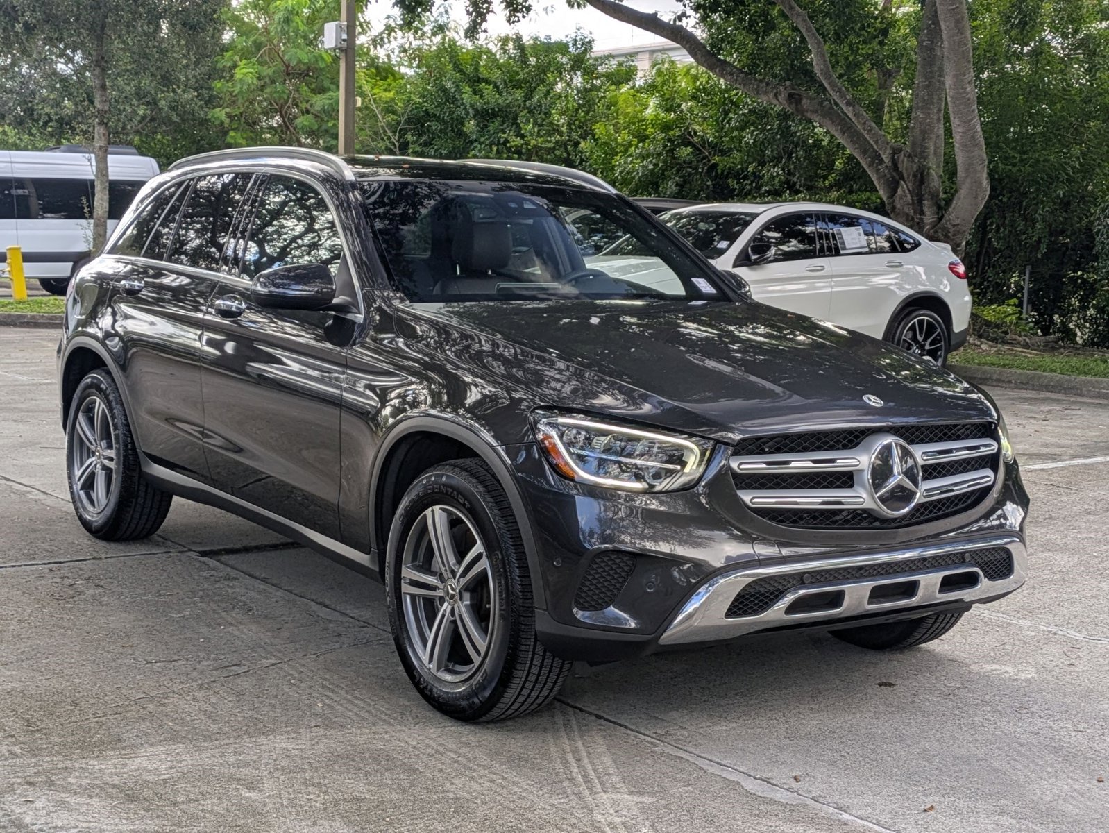 2021 Mercedes Benz GLC 300 4MATIC photo 2