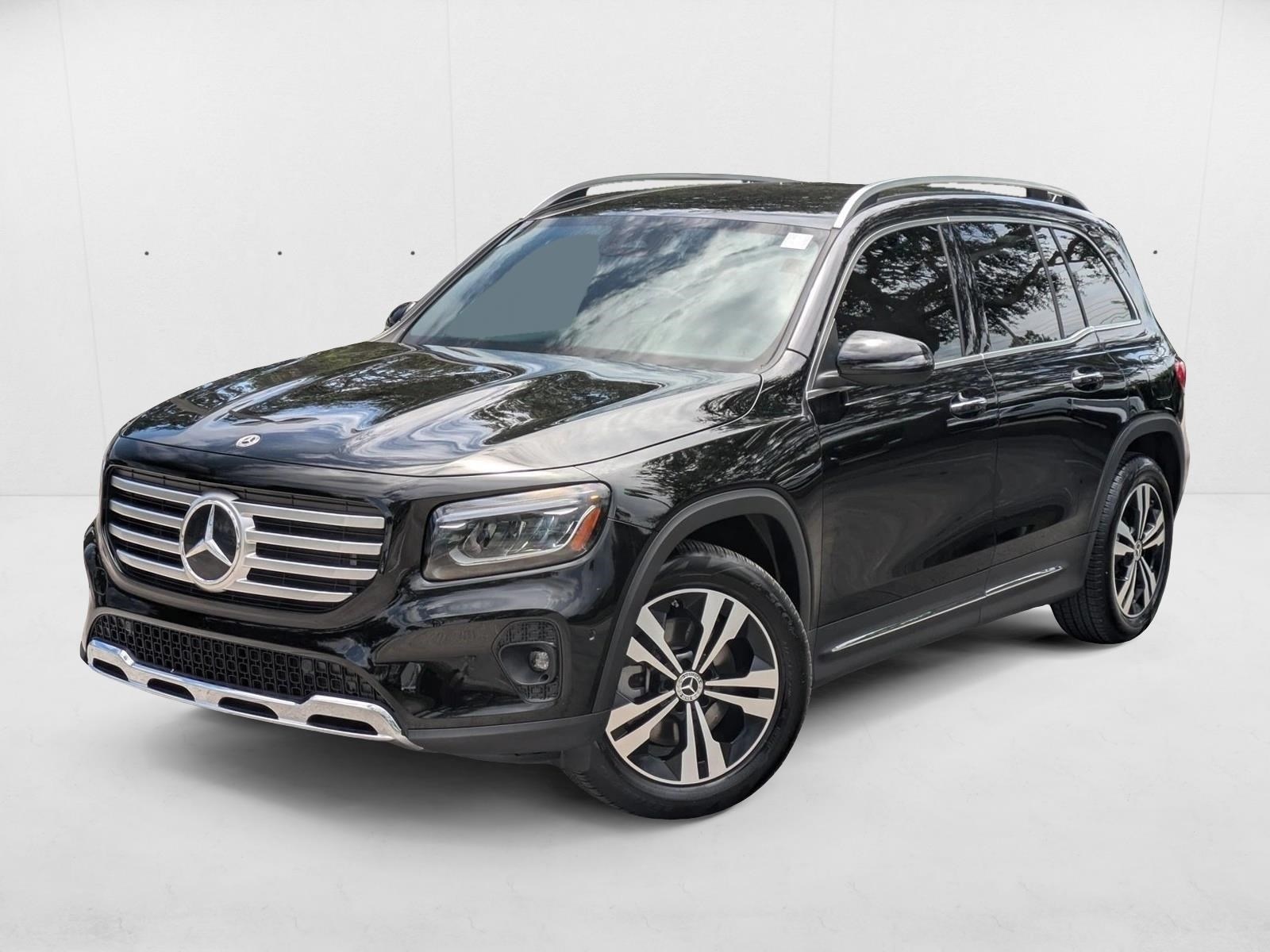 2025 Mercedes-Benz GLB Base's photo