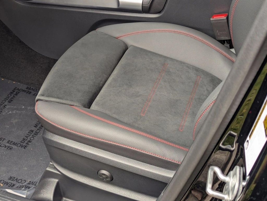 Used 2025 Mercedes-Benz GLB GLB 250 SUV SUV