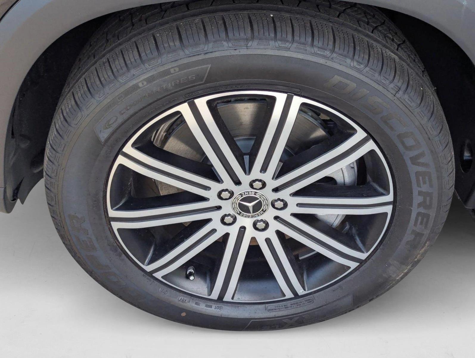 2025 Mercedes-Benz GLE GLE450 - Photo 9