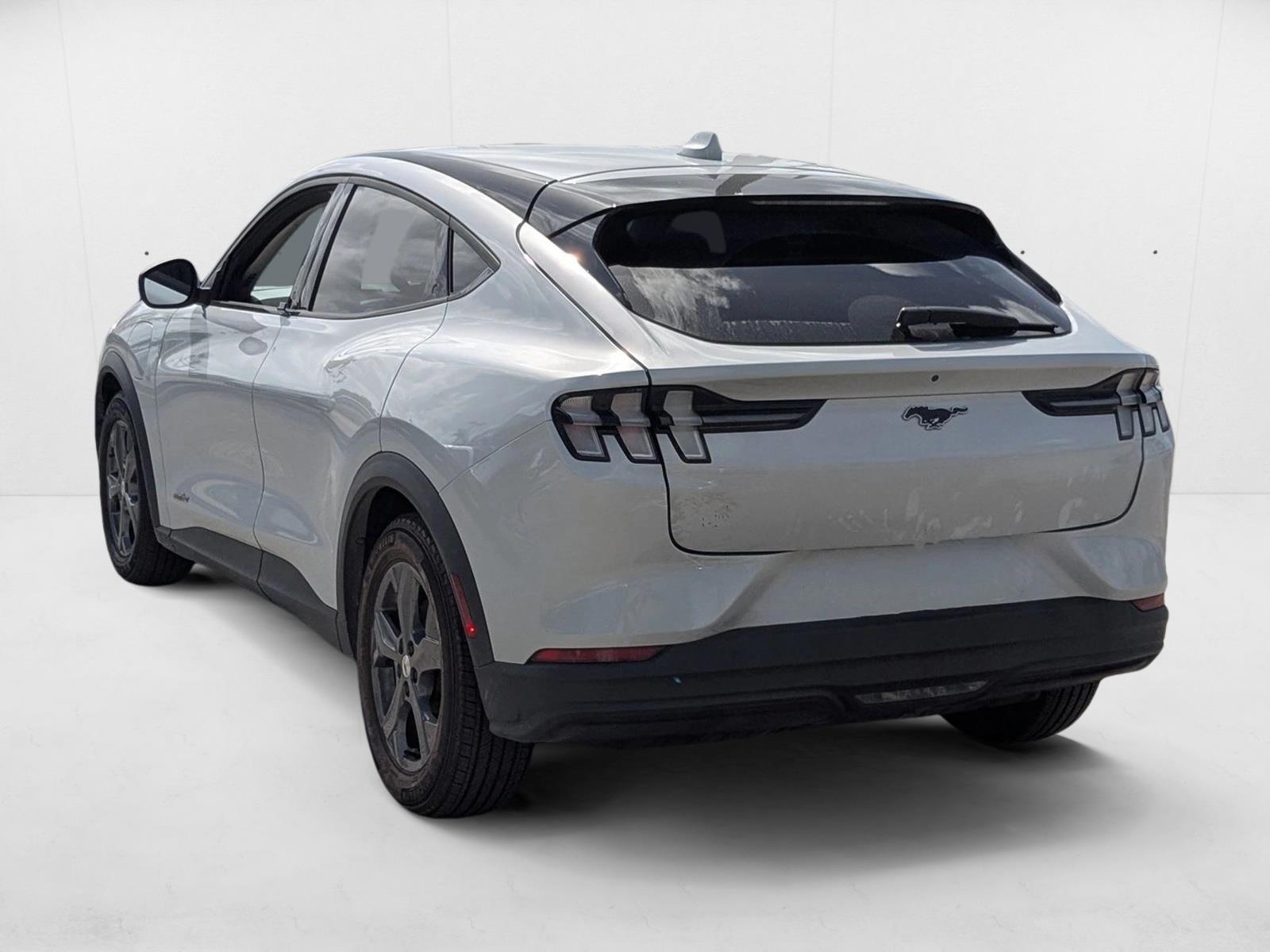 2021 Ford Mustang Mach-E Select photo 4