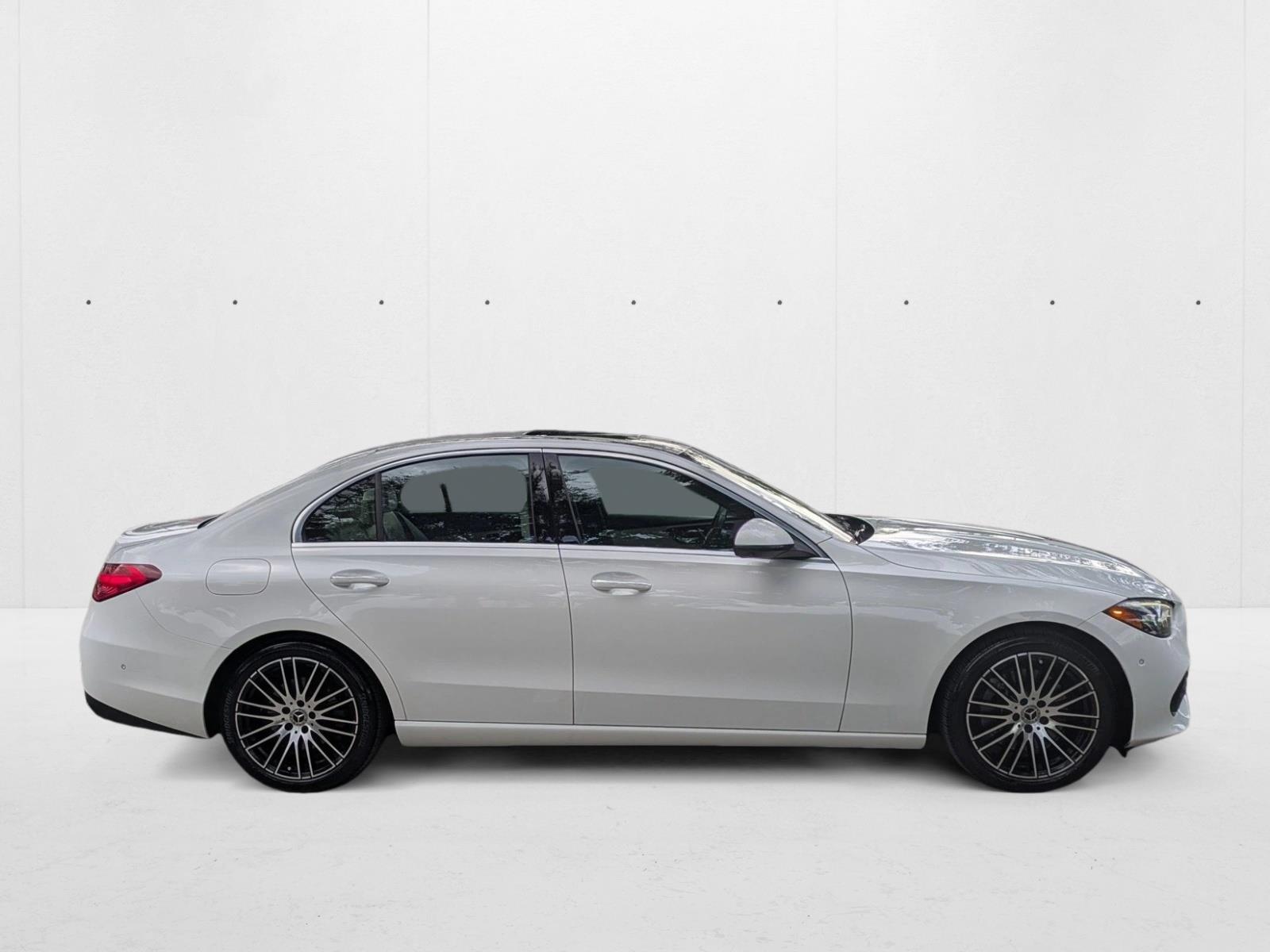 2022 Mercedes Benz C 300 Sedan photo 4