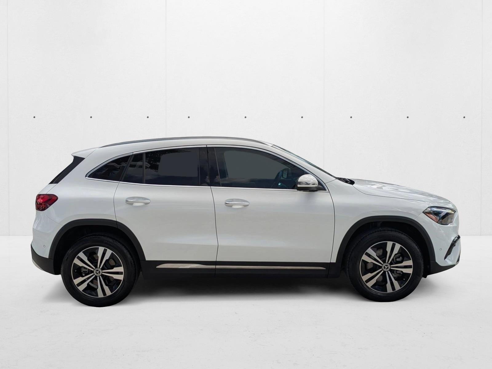 2025 Mercedes Benz GLA 250 photo 2
