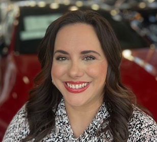 Staff member Natalie Furno from ID_ca95abbfcecd