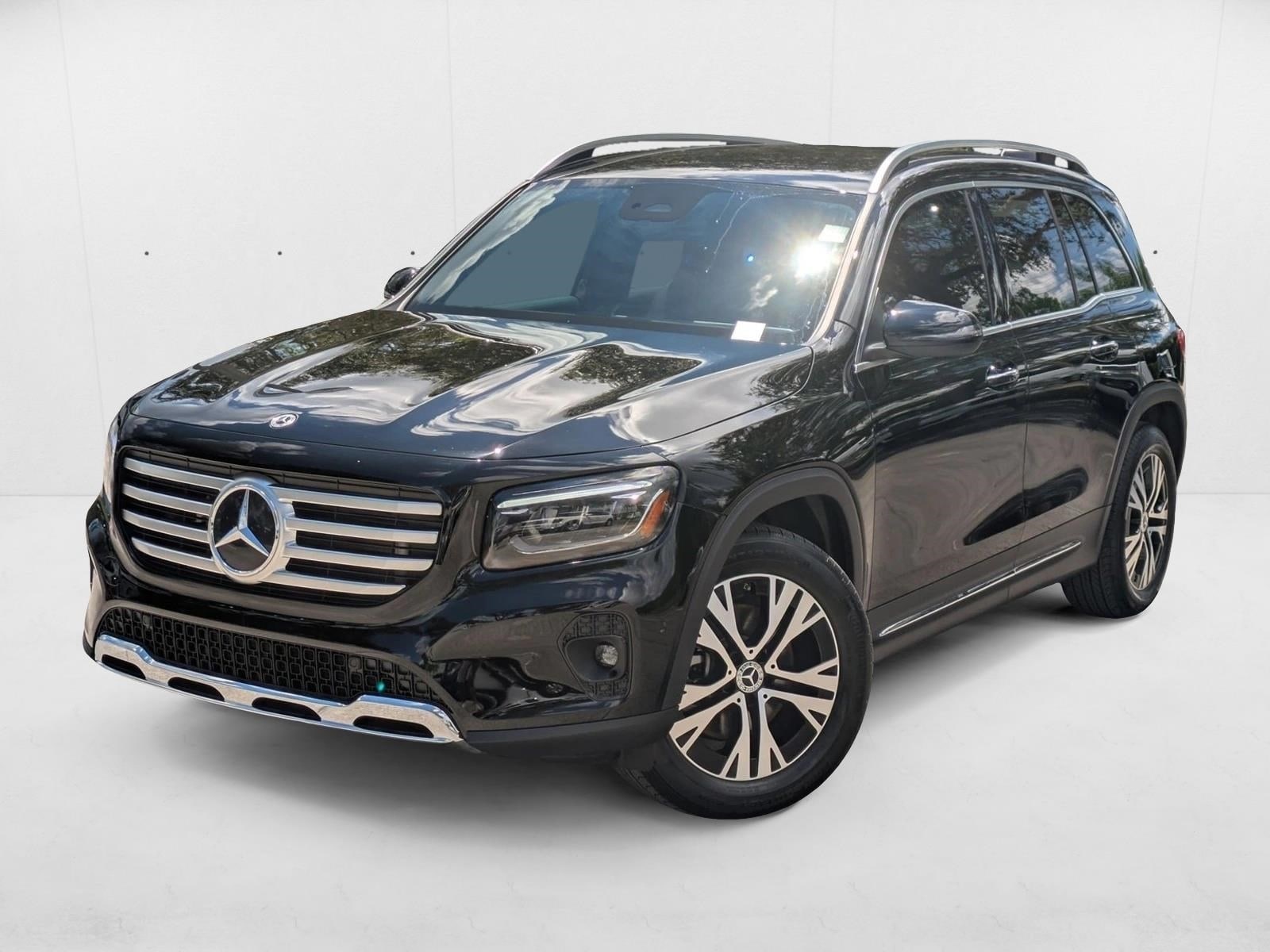 2025 Mercedes-Benz GLB Base's photo