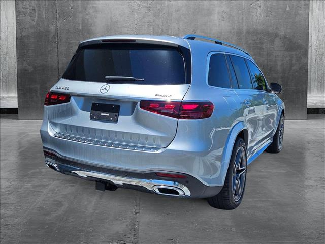 2025 Mercedes Benz GLS 450 4MATIC photo 2