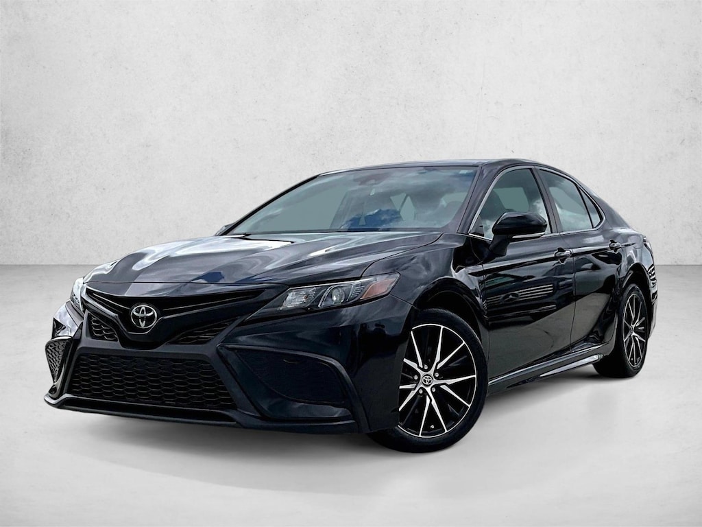 Used 2024 Toyota Camry SE Sedan