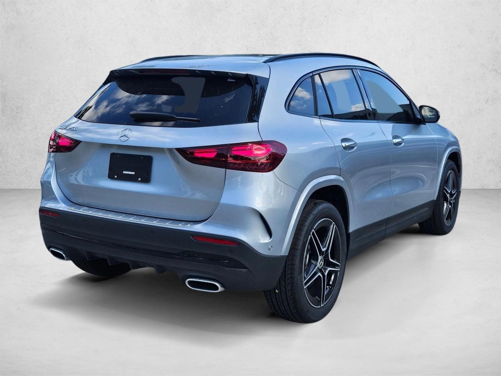2025 Mercedes Benz GLA 250 photo 2