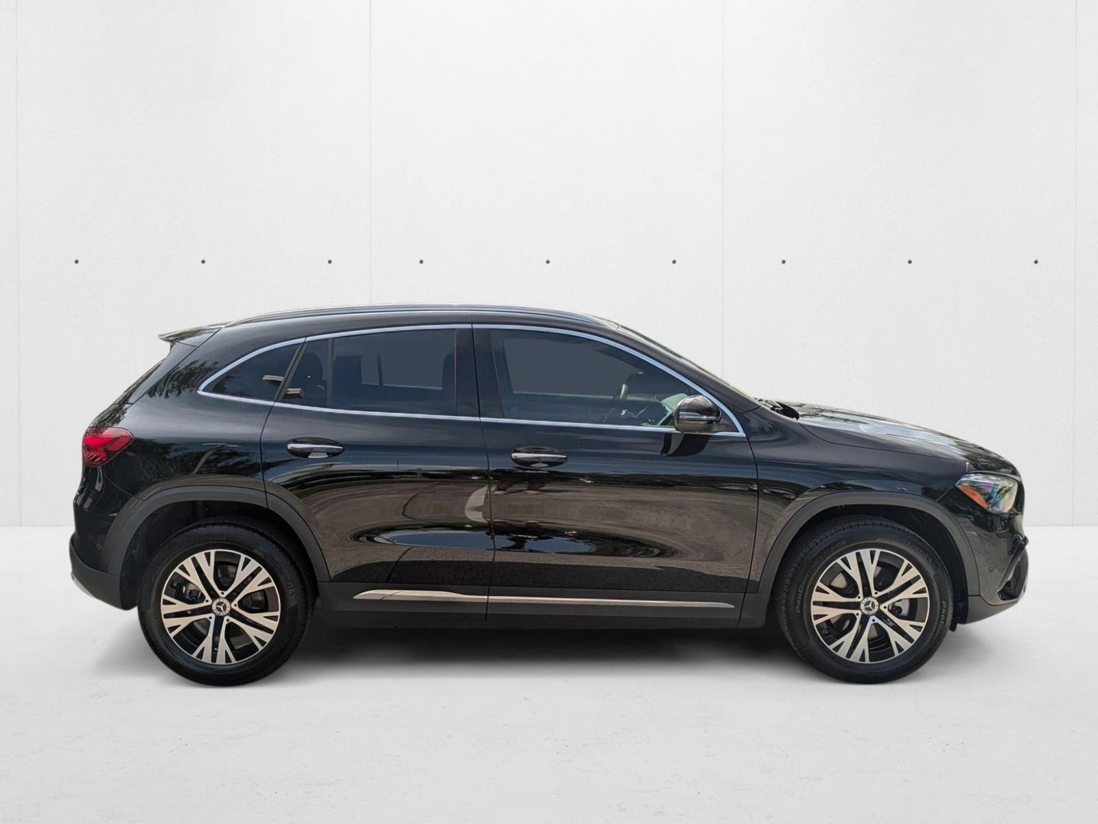 2025 Mercedes Benz GLA 250 photo 4