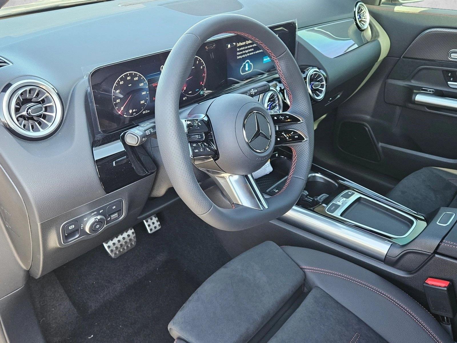 2025 Mercedes Benz GLA 250 photo 3