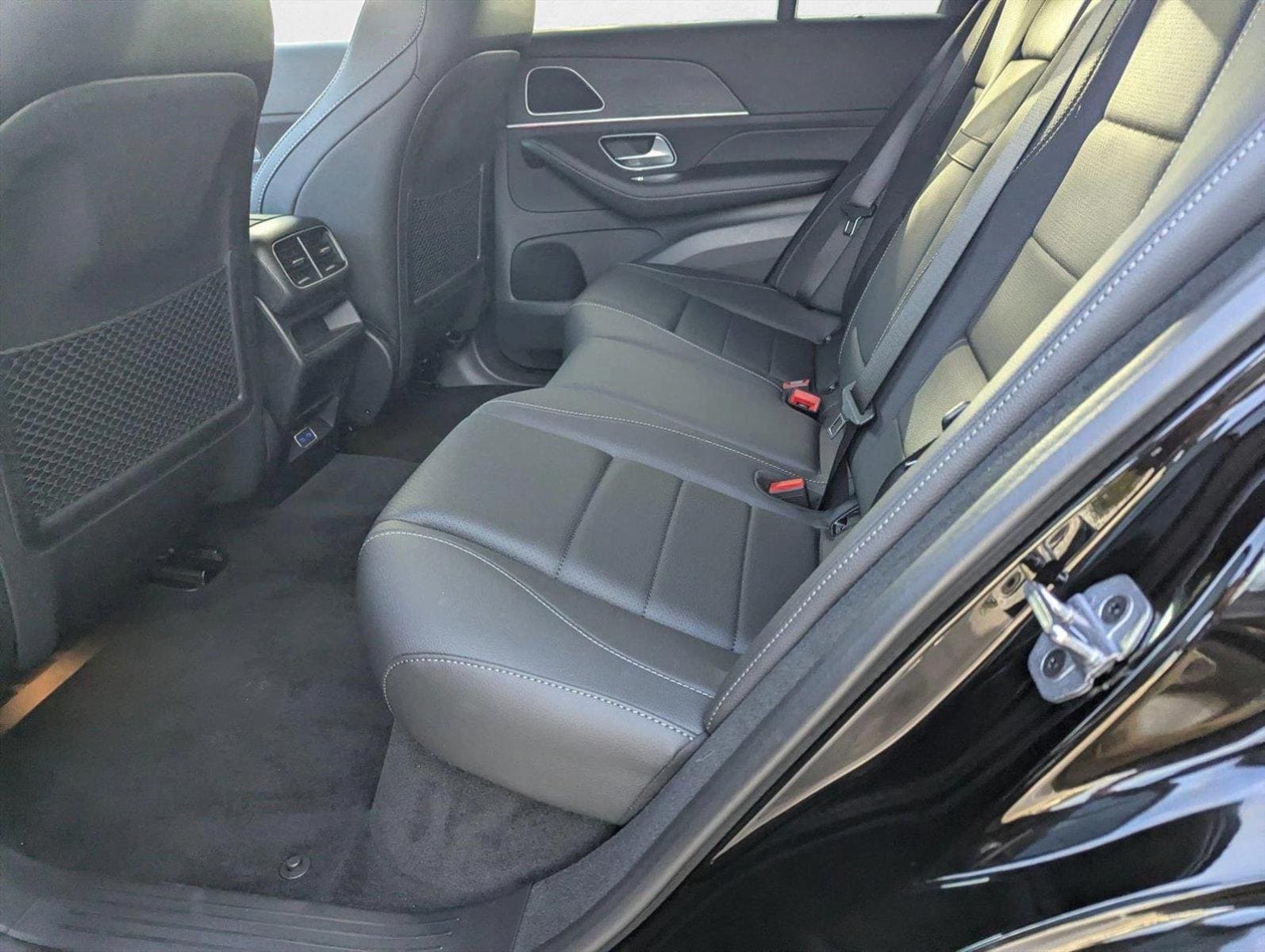 2025 Mercedes-Benz GLE GLE450 - Photo 13