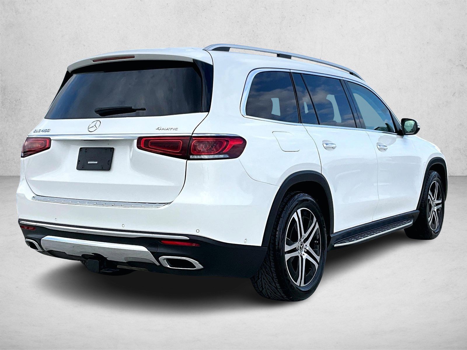 2022 Mercedes Benz GLS 450 4MATIC photo 2