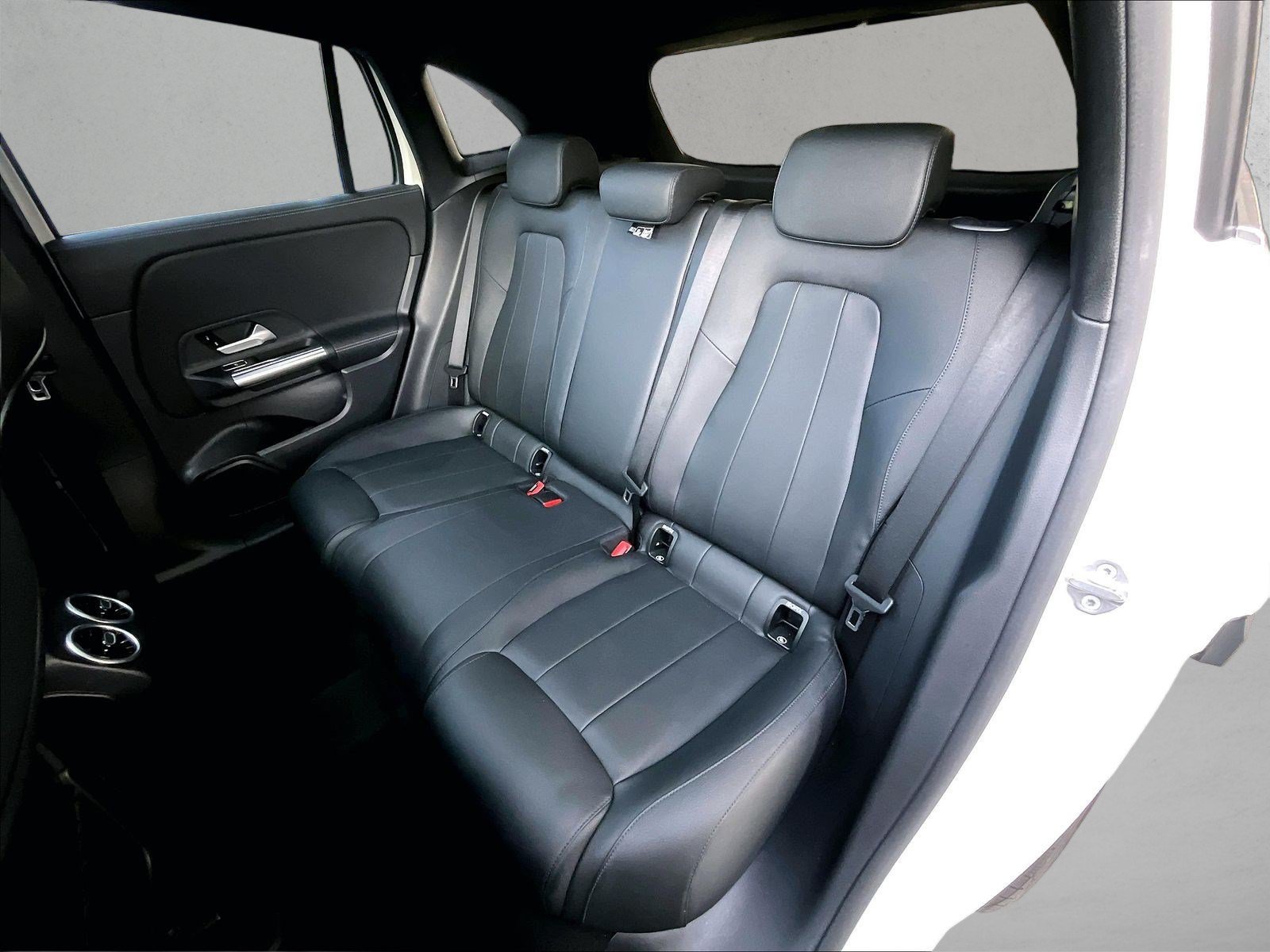 2022 Mercedes-Benz GLA GLA250 - Photo 25