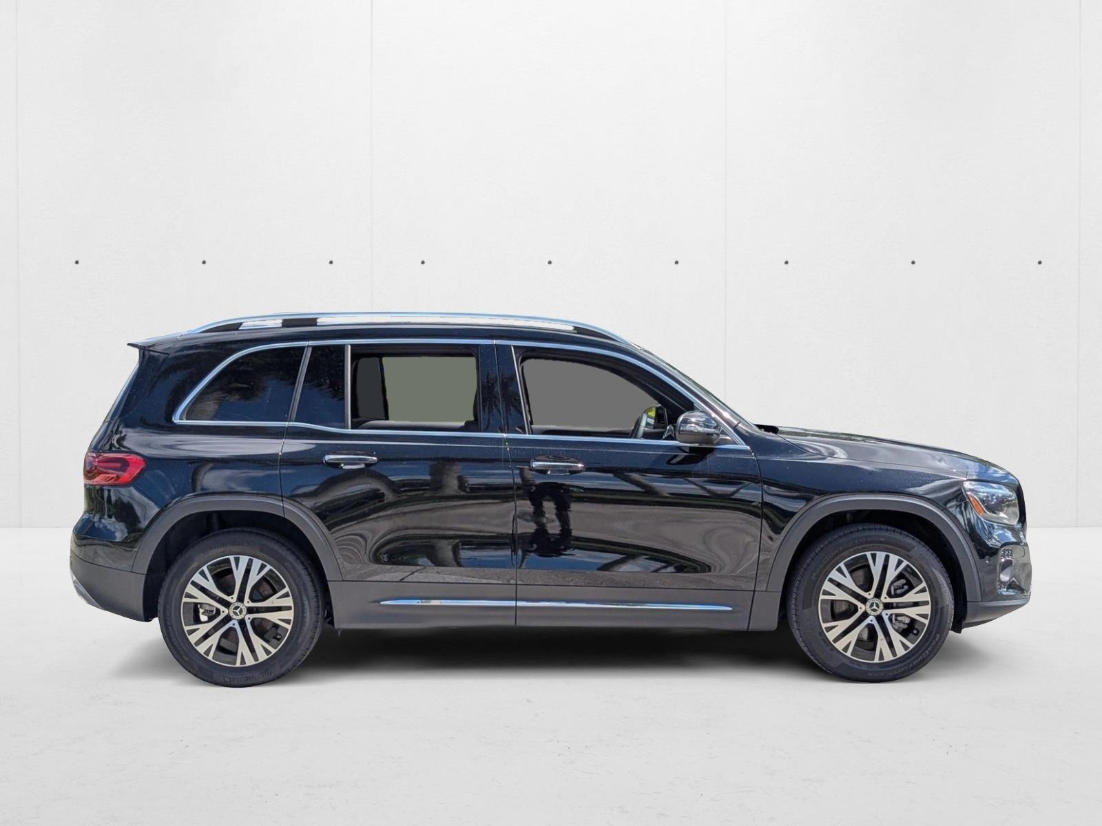 2025 Mercedes Benz GLB 250 photo 4
